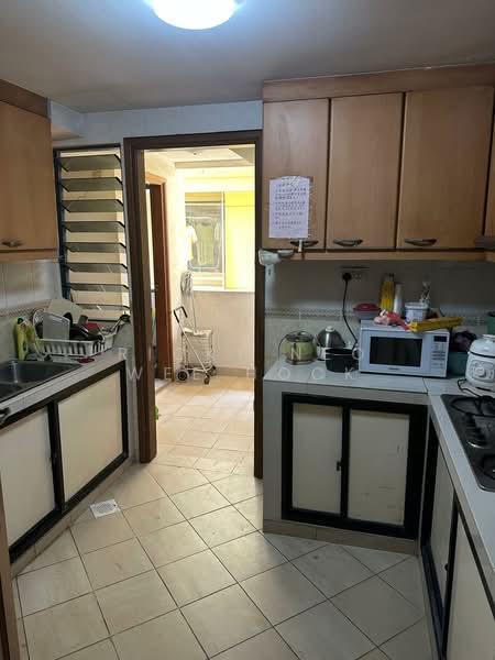 Westcove Condo Condominium For Sale at S$ 1,600,000 | PropertyGuru Singapore - Kitchen