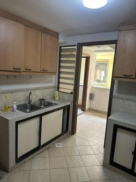 Westcove Condo, 16 West Coast Crescent, Buona Vista / West Coast / Clementi New Town, 3 Bedrooms, 1,206 sqft, Condominium For Sale, by Ricky Neo Wee Hock, 500088521 - Kitchen - PropertyGuru.com.sg