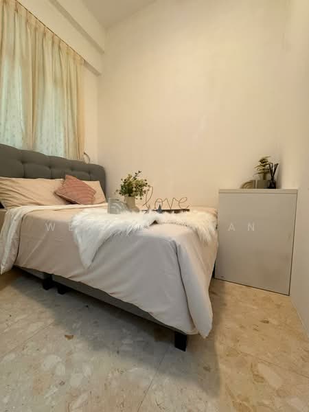 Tanglin Regency, 381 Tanglin Road, Room Rental, 150 sqft, Condominium For Rent, by Wee Mei Xuan, 500088522 - Bedroom - PropertyGuru.com.sg
