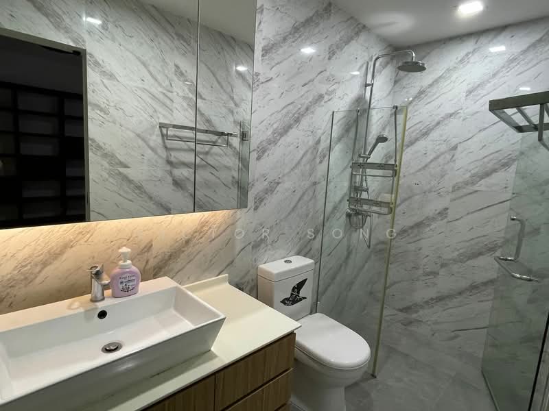 Leith Park / Leith Road / Jansen Road / Rosyth Road Terraced House For Sale at S$ 4,580,000 | PropertyGuru Singapore - Bathroom