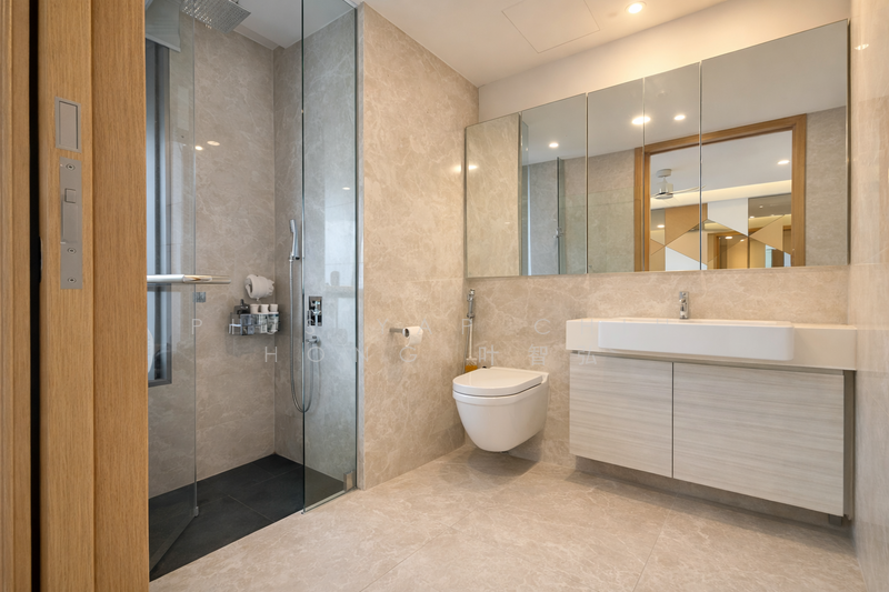 6 Derbyshire Condominium For Sale at S$ 1,999,333 | PropertyGuru Singapore - Bathroom