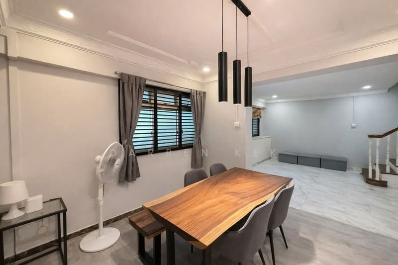 161 Yung Ping Road HDB Flat For Sale at S$ 840,000 | PropertyGuru Singapore - Dining Room