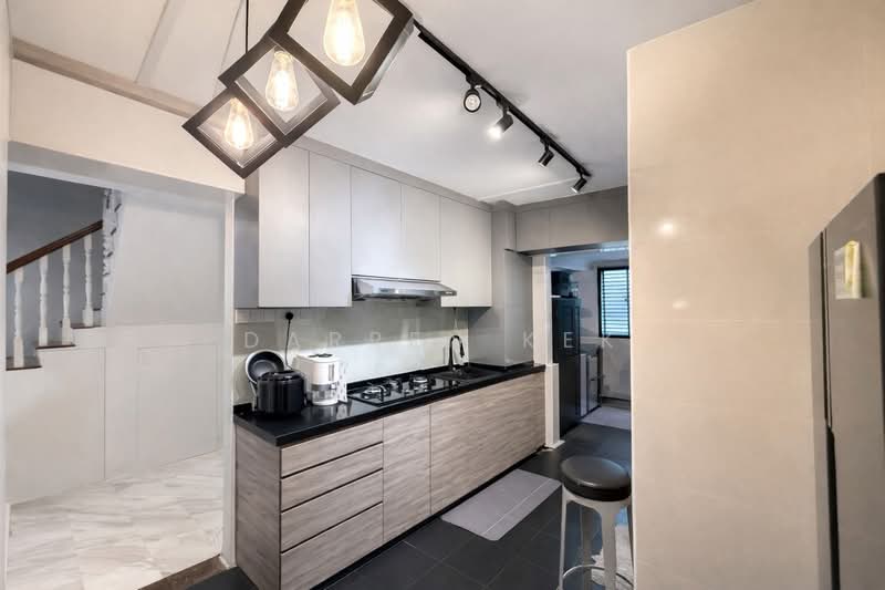 161 Yung Ping Road HDB Flat For Sale at S$ 840,000 | PropertyGuru Singapore - Kitchen