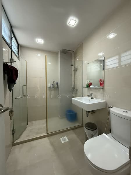 Hillcrest Arcadia Condominium For Sale at S$ 1,299,000 | PropertyGuru Singapore - Bathroom