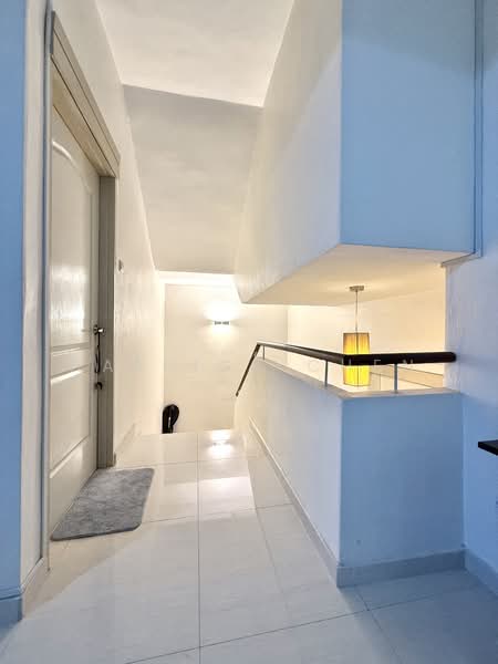 Hillcrest Arcadia Condominium For Sale at S$ 1,299,000 | PropertyGuru Singapore - Entrance