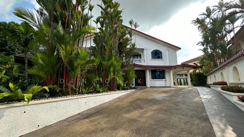 D10 Bungalow at Bukit Timah King's Road - Huge Land and Frontage Bungalow House For Sale at S$ 19,800,000 | PropertyGuru Singapore - Exterior