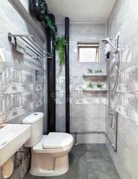 408 Jurong West Street 42, 408 Jurong West Street 42, 4 Bedrooms, 1,506 sqft, HDB Flat For Rent, by M. Selva, 500088606 - Bathroom - PropertyGuru.com.sg