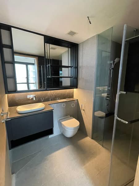 Fyve Derbyshire Condominium For Sale at S$ 1,738,888 | PropertyGuru Singapore - Bathroom