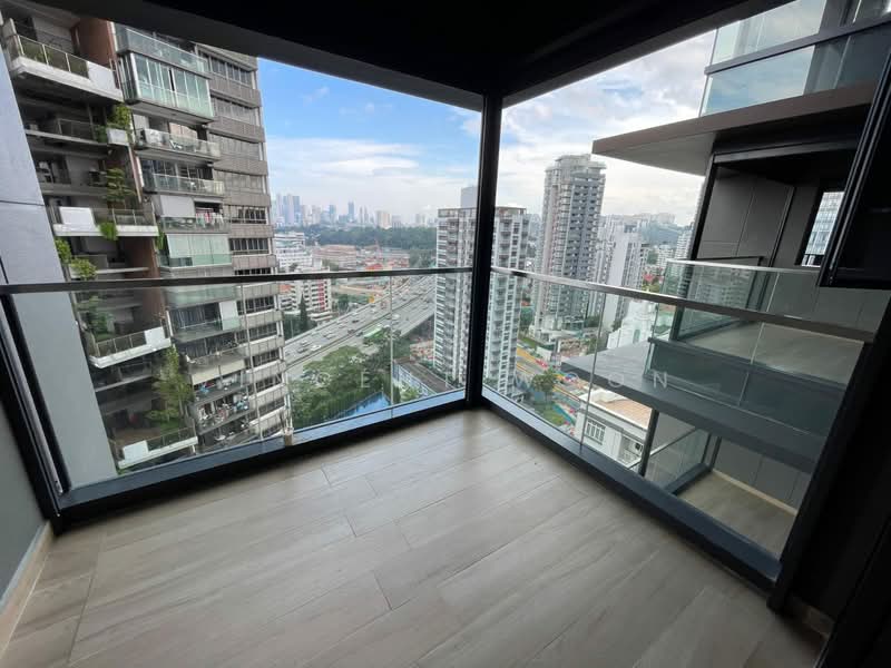 Fyve Derbyshire Condominium For Sale at S$ 1,738,888 | PropertyGuru Singapore - Balcony