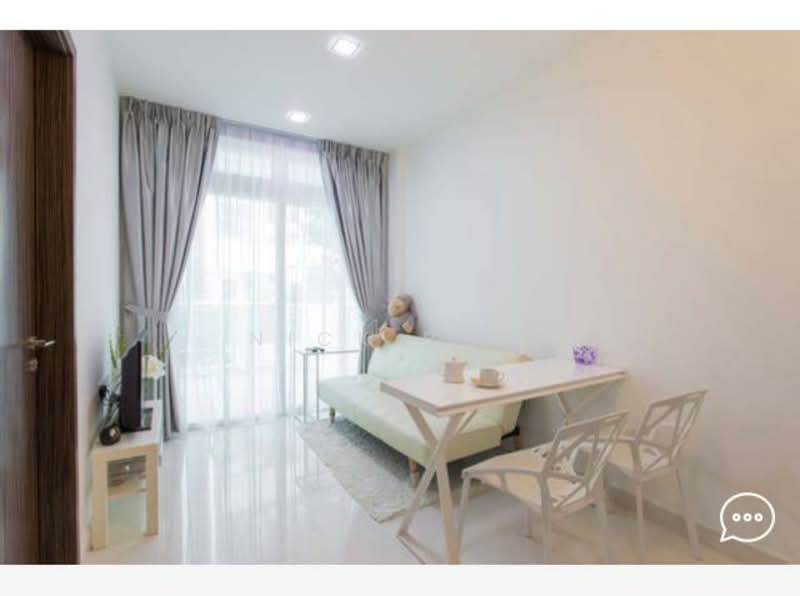 Parc Rosewood Condominium For Sale at S$ 708,888 | PropertyGuru Singapore - Living Room