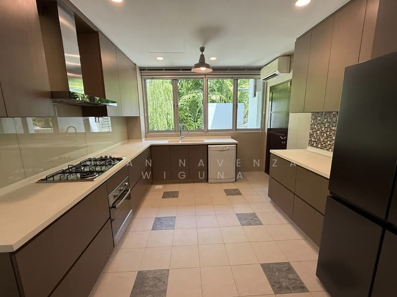 Ready Move-In Nassim Rd GCB for Rent, Nassim road, Cluny Road, Botanic Gardens, Belmont Road, Leedon Park, Leedon Road, Cluny road, Cluny Park Road, Cornwall Gardens, Swettenham Road, Ridout Road, Peirce Road, Holland Road, King Albert Park, 5 Bedrooms, 7,000 sqft, Good Class Bungalow For Rent, by Joan Navenza Wiguna, 500088645 - Kitchen - PropertyGuru.com.sg