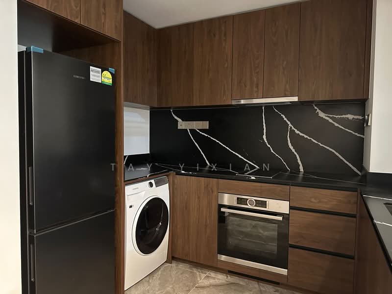 The Commodore Condominium For Sale at S$ 1,290,000 | PropertyGuru Singapore - Kitchen