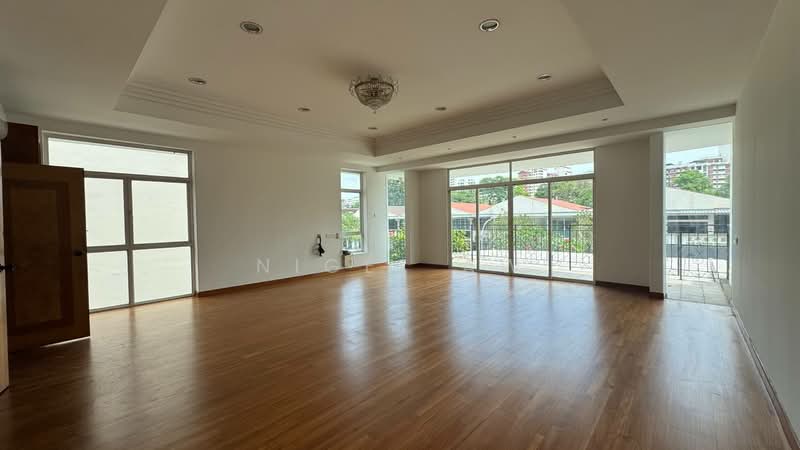People's Garden Corner Terrace For Sale at S$ 6,500,000 | PropertyGuru Singapore - Living Room