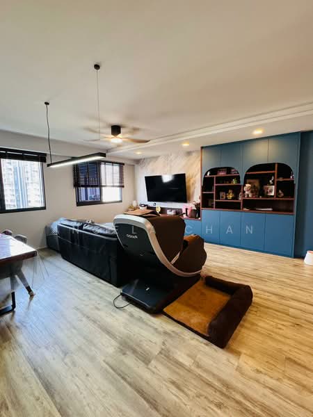 310C Punggol Walk HDB Flat For Sale at S$ 888,000 | PropertyGuru Singapore - Living Room