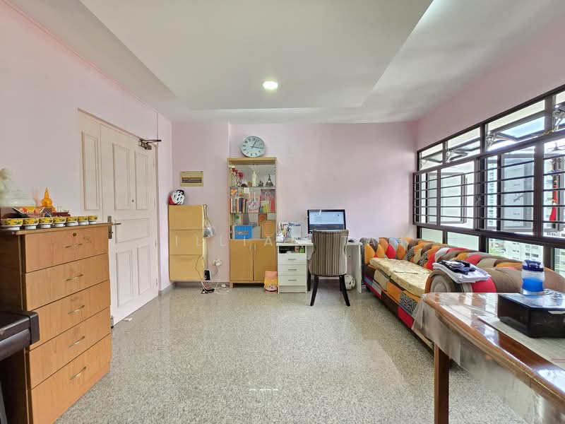 47 Jalan Tiga HDB Flat For Sale at S$ 968,000 | PropertyGuru Singapore - Living Room