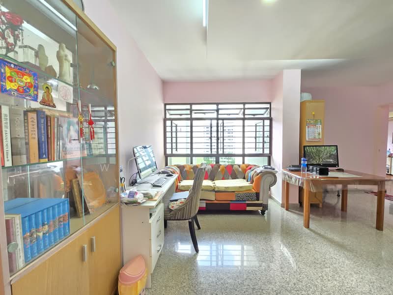47 Jalan Tiga HDB Flat For Sale at S$ 968,000 | PropertyGuru Singapore - Study
