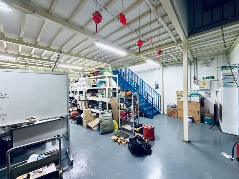 Pioneer Point, 5 Soon Lee Street, 1,044 sqft, Factory / Workshop (B2) For Sale, by John Chong, 500088670 - Interior - CommercialGuru.com.sg