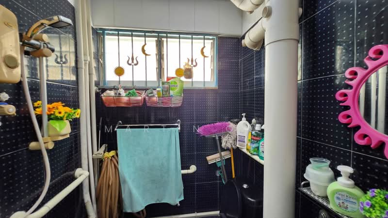 228 Tampines Street 23 HDB Flat For Sale at S$ 620,000 | PropertyGuru Singapore - Bathroom