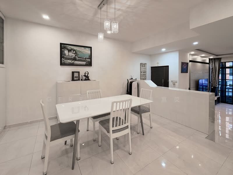 Le Conney Park Apartment For Sale at S$ 1,890,000 | PropertyGuru Singapore - Dining Room