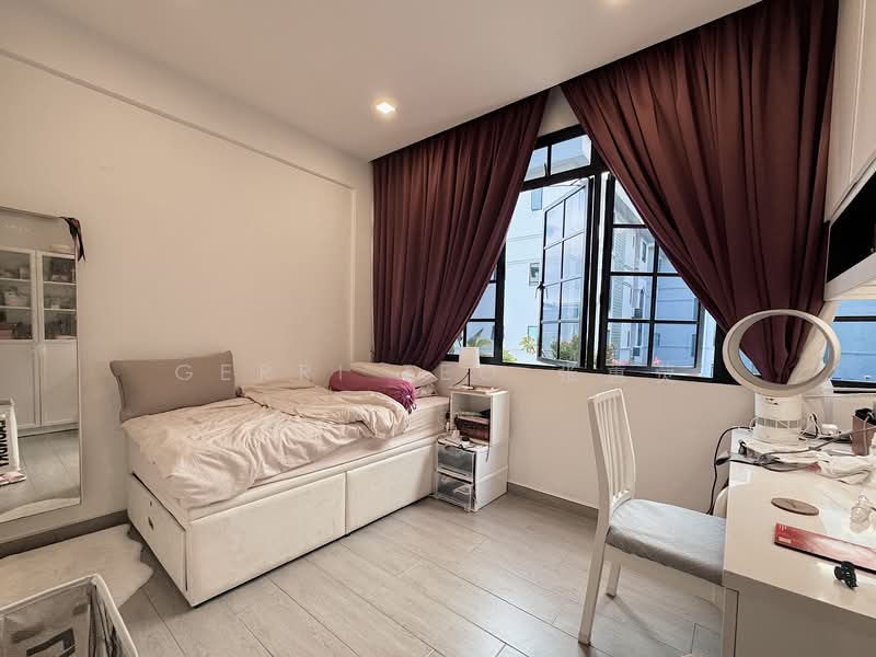 Le Conney Park Apartment For Sale at S$ 1,890,000 | PropertyGuru Singapore - Common Bedroom 1