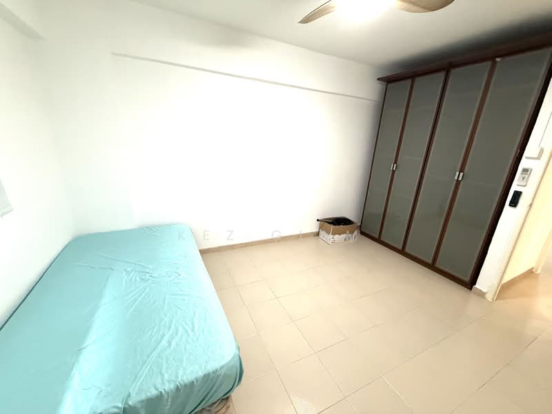 352 Hougang Avenue 7, 352 Hougang Avenue 7, 3 Bedrooms, 980 sqft, HDB Flat For Rent, by Kez Giam, 500088697 - Bedroom - PropertyGuru.com.sg