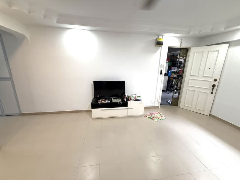 352 Hougang Avenue 7, 352 Hougang Avenue 7, 3 Bedrooms, 980 sqft, HDB Flat For Rent, by Kez Giam, 500088697 - Living Room - PropertyGuru.com.sg