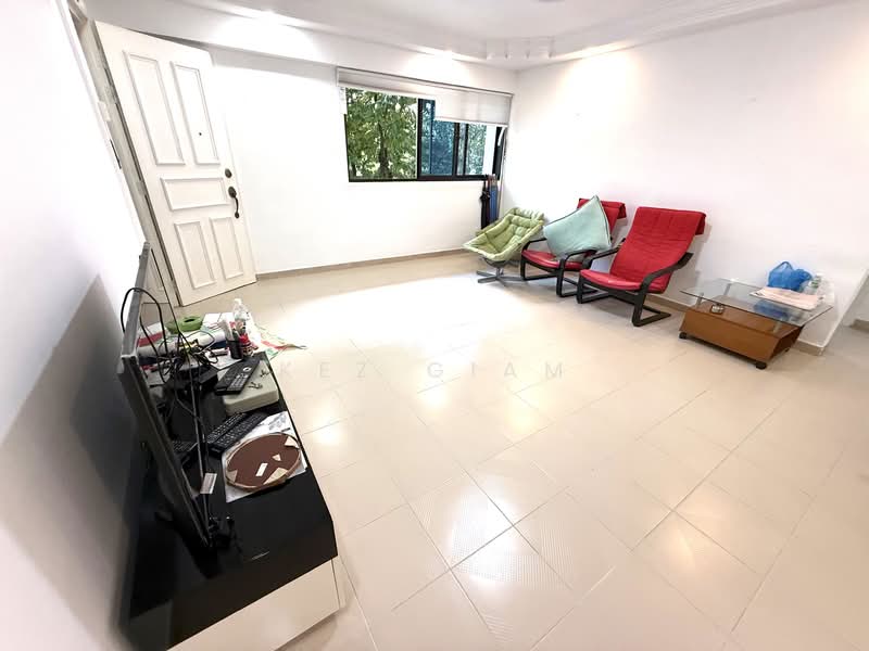 352 Hougang Avenue 7, 352 Hougang Avenue 7, 3 Bedrooms, 980 sqft, HDB Flat For Rent, by Kez Giam, 500088697 - Living Room - PropertyGuru.com.sg