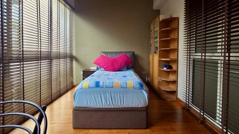 Move-in ready terrace house accessible but quiet street, Seletar Green View, 5 Bedrooms, 3,627 sqft, Terraced House For Sale, by Rachel Chan, 500088703 - Bedroom - PropertyGuru.com.sg
