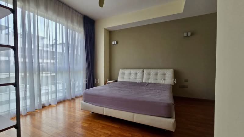 Move-in ready terrace house accessible but quiet street, Seletar Green View, 5 Bedrooms, 3,627 sqft, Terraced House For Sale, by Rachel Chan, 500088703 - Master Bedroom - PropertyGuru.com.sg