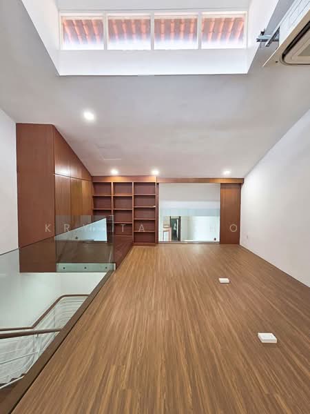 Loft-Style Boutique CBD Shophouse w Attic Meeting Room, Craig Road Tras Street Amoy Street Tanjong Pagar, 1,550 sqft, Office For Rent, by Krystal Khor, 500088723 - Interior - CommercialGuru.com.sg