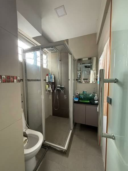 250 Tampines Street 21 HDB Flat For Sale at S$ 649,999 | PropertyGuru Singapore - Bathroom