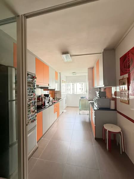 250 Tampines Street 21 HDB Flat For Sale at S$ 649,999 | PropertyGuru Singapore - Kitchen