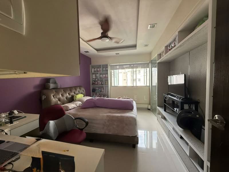 250 Tampines Street 21 HDB Flat For Sale at S$ 649,999 | PropertyGuru Singapore - Bedroom