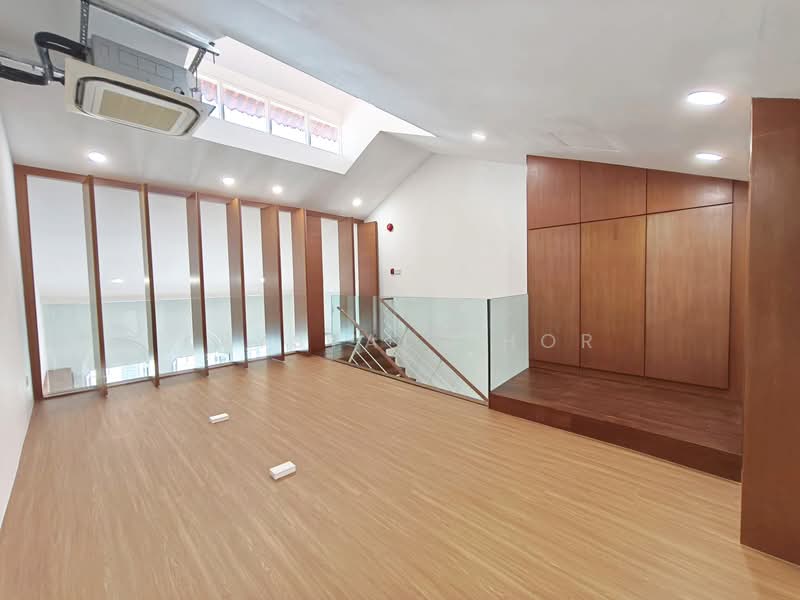 Newly Renovated Loft-Style Boutique CBD Shophouse w a Spacious Attic, Craig Road Tras Street Amoy Street Tanjong Pagar, 1,549 sqft, Shop / Shophouse For Rent, by Krystal Khor, 500088742 - Interior - CommercialGuru.com.sg