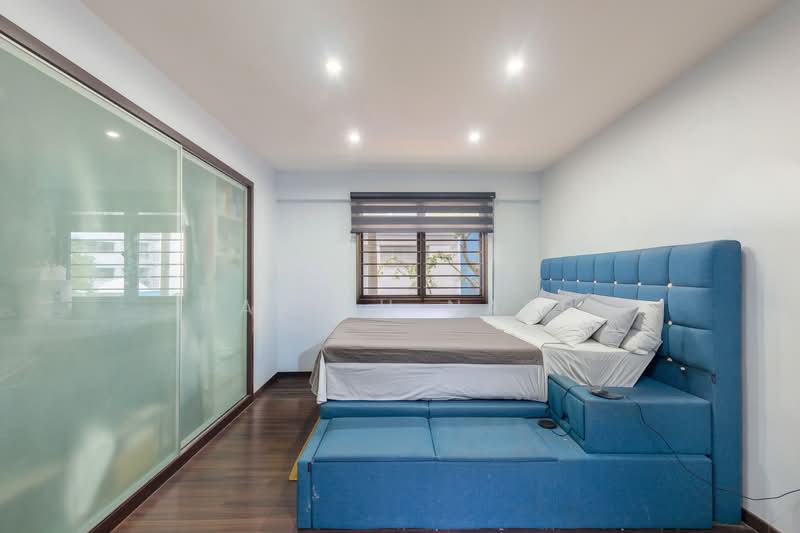 501B Wellington Circle HDB Flat For Sale at S$ 590,000 | PropertyGuru Singapore - Bedroom