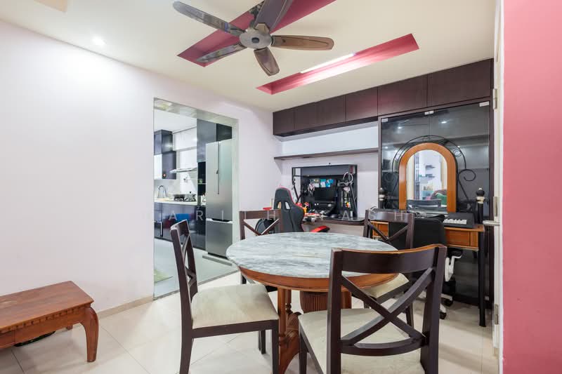 501B Wellington Circle HDB Flat For Sale at S$ 590,000 | PropertyGuru Singapore - Dining