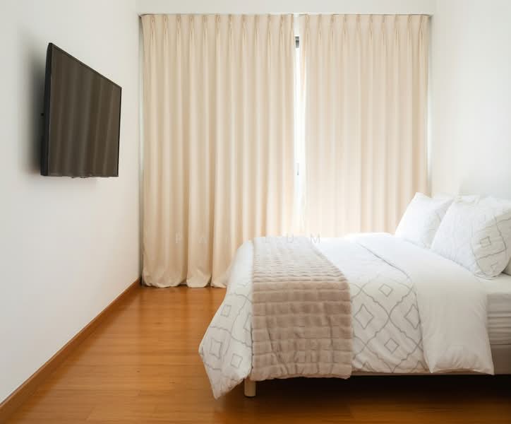 Kingsford Waterbay Condominium For Sale at S$ 1,600,000 | PropertyGuru Singapore - Bedroom