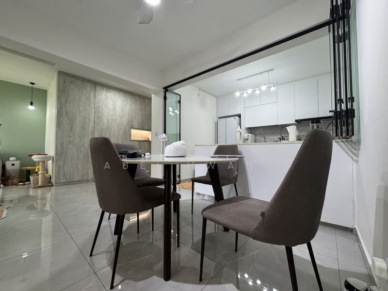 430A Bedok North Road HDB Flat For Sale at S$ 899,999 | PropertyGuru Singapore - Kitchen