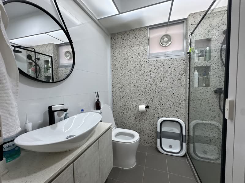 430A Bedok North Road HDB Flat For Sale at S$ 899,999 | PropertyGuru Singapore - Bathroom