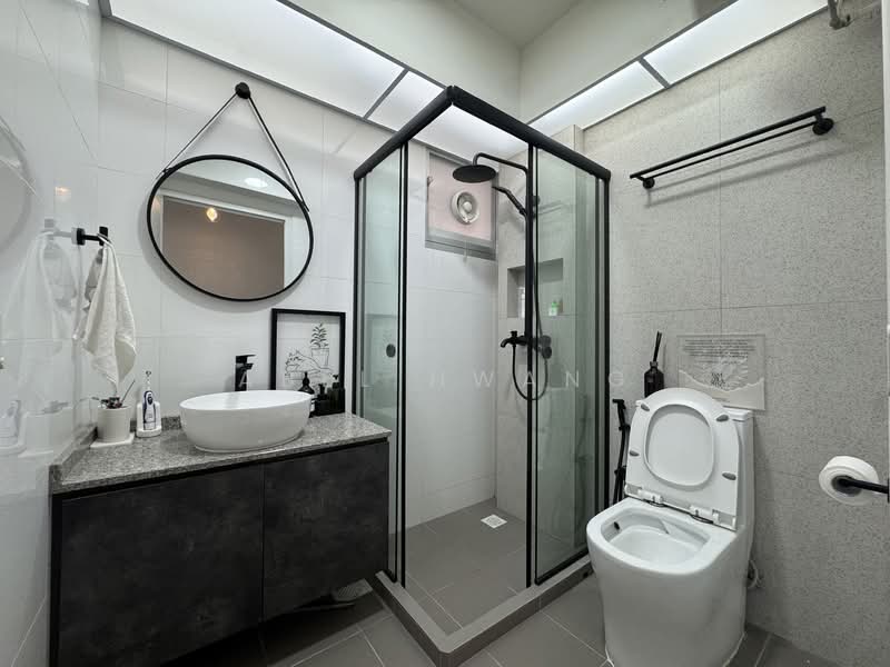 430A Bedok North Road HDB Flat For Sale at S$ 899,999 | PropertyGuru Singapore - Bathroom