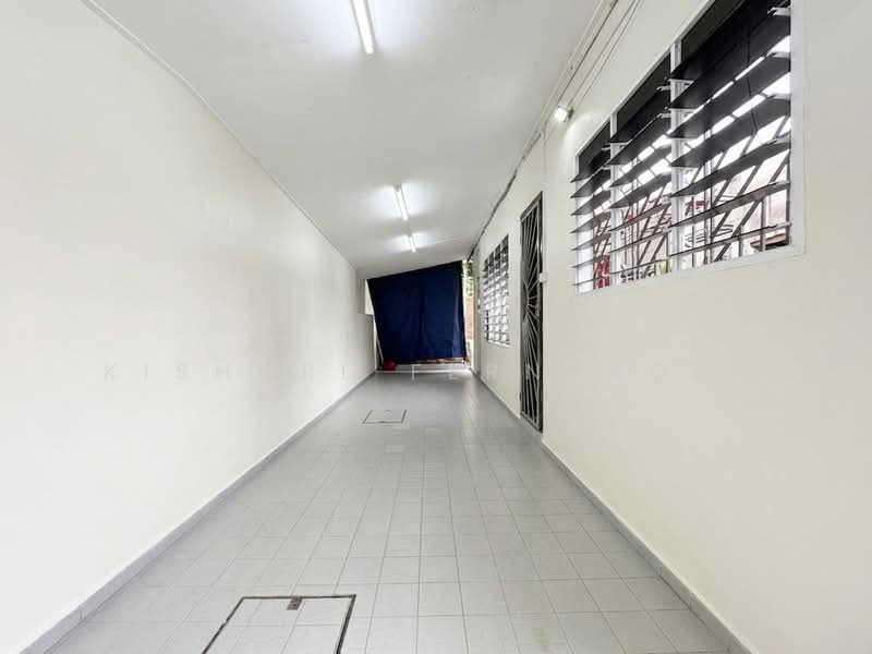 Exterior (Back yard)