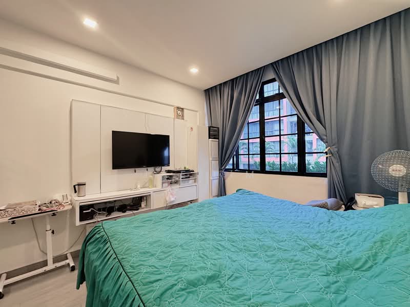 Le Conney Park Apartment For Sale at S$ 1,890,000 | PropertyGuru Singapore - Bedroom