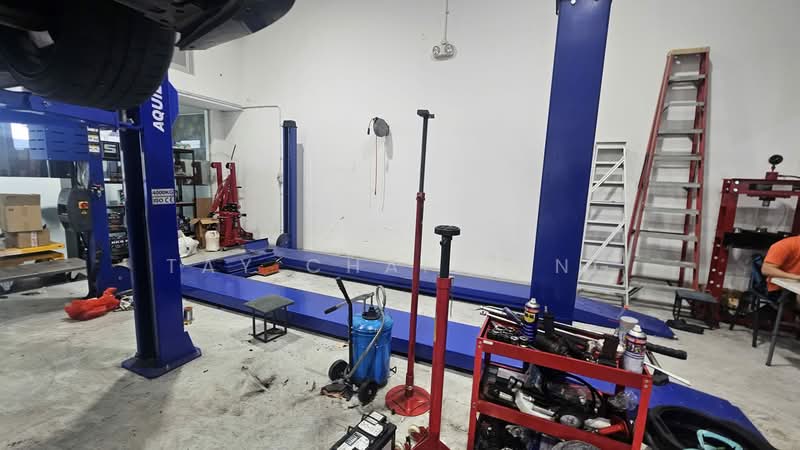 REVV, 1 Corporation Drive, 1,755 sqft, Factory / Workshop (B2) For Rent, by Tay Chai Heng, 500088773 - Interior - CommercialGuru.com.sg