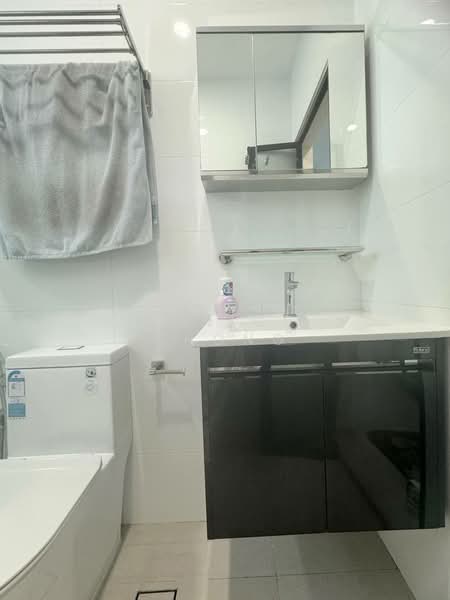 Jalan Berjaya, Jalan Berjaya, Room Rental, 115 sqft, Detached House For Rent, by Eunice Chong, 500088774 - Bathroom - PropertyGuru.com.sg