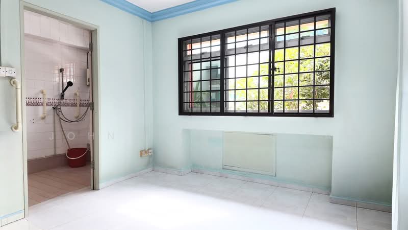 842C Tampines Street 82 HDB Flat For Sale at S$ 699,000 | PropertyGuru Singapore - Bathroom
