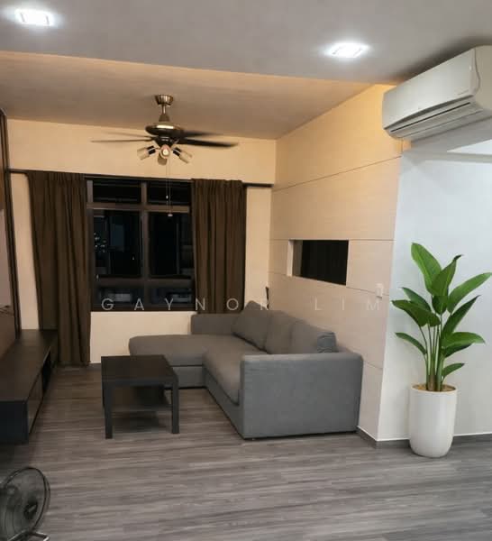 371 Jurong East Street 32, 371 Jurong East Street 32, 2 Bedrooms, 689 sqft, HDB Flat For Rent, by Gaynor Lim, 500088783 - Living Room - PropertyGuru.com.sg