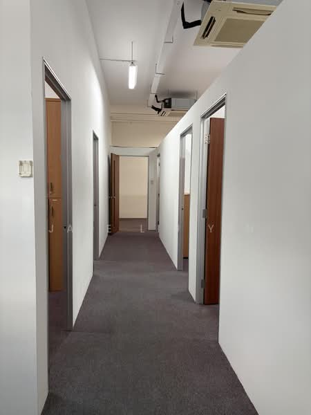 Midview City, 18 Sin Ming Lane, 1,496 sqft, Light Industrial (B1) For Rent, by Jane Liu Yan, 500088790 - Corridor - CommercialGuru.com.sg