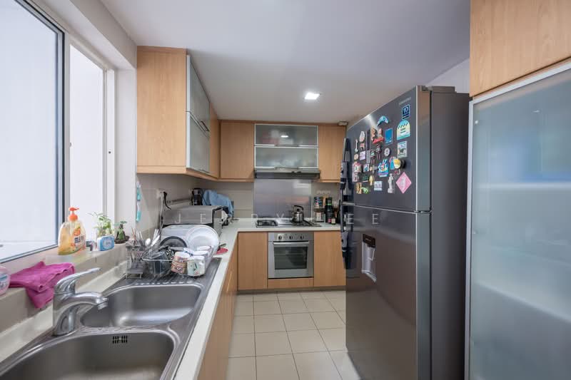 Changi Rise Condo Condominium For Sale at S$ 1,750,000 | PropertyGuru Singapore - Kitchen