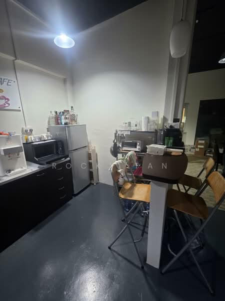 Tanjong Katong Road, Tanjong Katong Road, Room Rental, 300 sqft, Walk-up Apartment For Rent, by Rocky Tan, 500088802 - Common pantry - PropertyGuru.com.sg