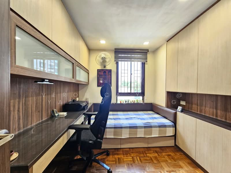 Seasons View Condominium For Sale at S$ 1,520,000 | PropertyGuru Singapore - Bedroom